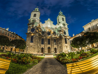 Fototapeta na wymiar Katedra Świętego Jakuba w Innsbrucku, Austria.