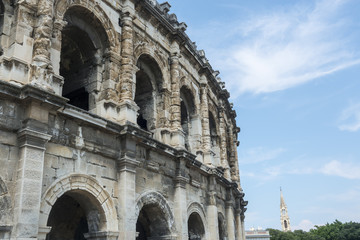Nimes, Les Arenes