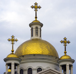 Fototapeta na wymiar orthodox gold dome