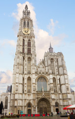 Fototapeta na wymiar Katedra Najświętszej Marii Panny w Antwerpii, w Belgii