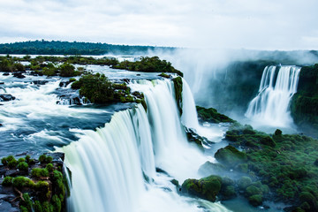 Fototapety  Wodospady Iguassu, największe wodospady świata, strona brazylijska