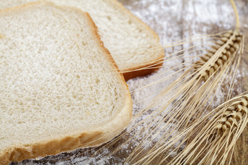 Toastbrot und Getreide