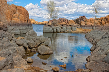 Fototapeta na wymiar AZ-Granite Dells-Watson Lake