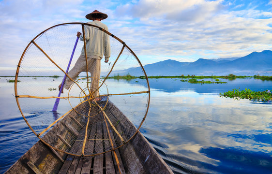 Fishermen in Inle Lake at sunrise, Shan State, Myanmar