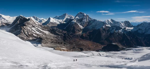Fotobehang A panoramic view near the summit of Mera Peak © ykumsri