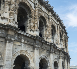 Nimes, Les Arenes