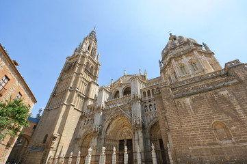 Fototapeta na wymiar Katedra w historycznym mieście Toledo w Hiszpanii