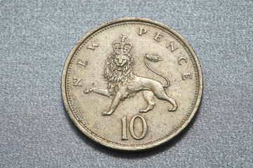 10 british pence coin
