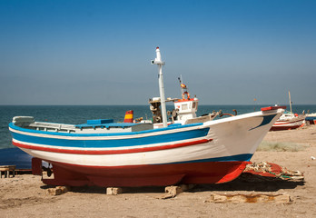 Naklejka na ściany i meble Drewniana łód¼ rybacka Hiszpania
