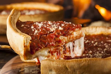 Crédence de cuisine en verre imprimé Plats de repas Pizza au fromage à assiette creuse de style Chicago