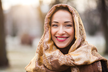 Business woman wearing headscarf - 60552170