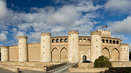 Fototapeta premium Aljaferia Palace in Zaragoza, Spain