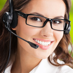 Support phone operator in headset