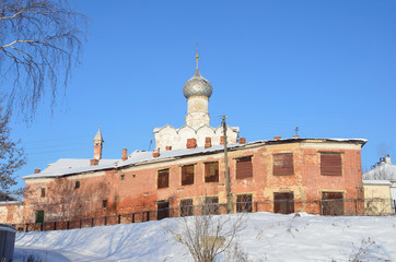Fototapeta na wymiar Klasztor w Rostowie horoskop zimą