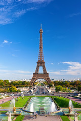 Naklejka premium Wieża Eiffla w Paryżu