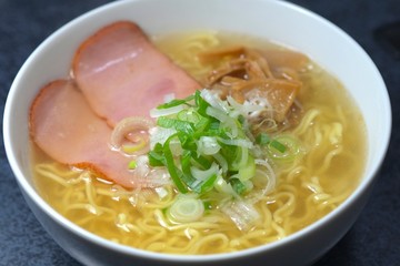 塩ラーメン