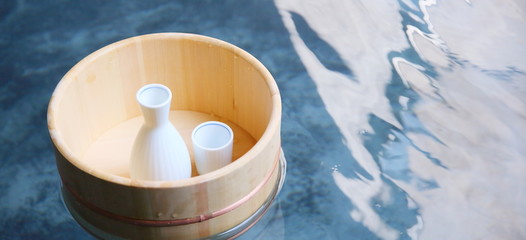 徳利と桶（温泉イメージ）