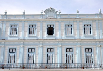Fototapeta na wymiar Beautiful Cuban building