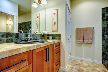 Great combination of wood, stone and tile for your bathroom