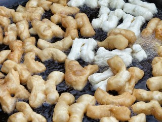 Deep-fried dough stick