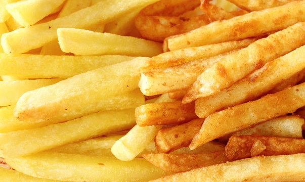 Pommes frites goldgelb