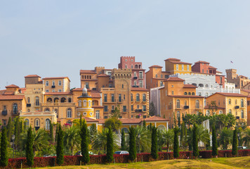 Fototapeta na wymiar Dom w Toskanii na wzgórzu włochy stylu