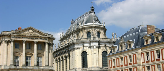 Fototapeta premium Panoramic view of the Front of Versailles Palace in France