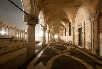 venezia portico palazzo ducale 3274