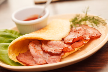 omelet with bacon