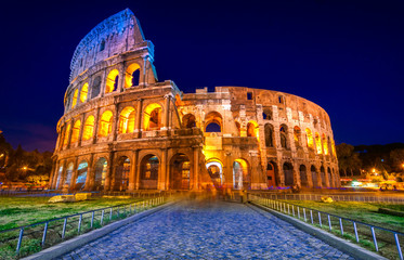 The Majestic Coliseum, Rome, Italy. - obrazy, fototapety, plakaty