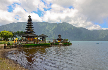 Fototapeta na wymiar Pura Ulun Danu temple on a lake Beratan. Bali