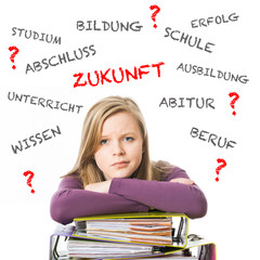 Schülerin mit Büchern