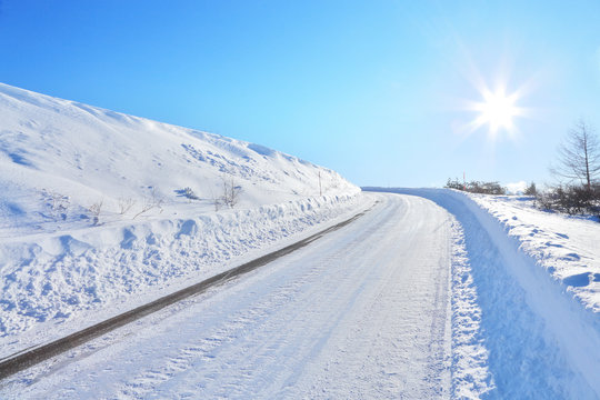 霧ヶ峰の雪道