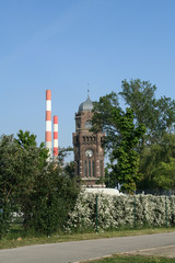 Obraz premium Tower in guglgasse near gasometers wien