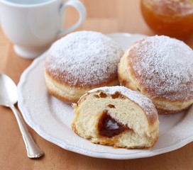 Obraz na płótnie Canvas German Krapfen-doughnuts, filled with jam