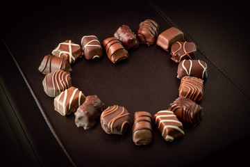 cuore di cioccolato - forma di cuore