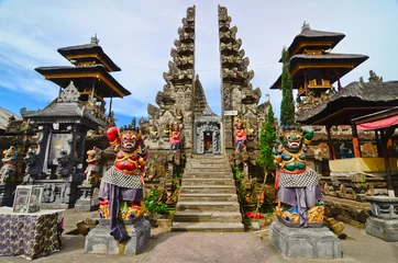 Selbstklebende Fototapeten Batur-Tempel, Bali, Indonesien. Einer der wichtigsten Tempel © cescassawin