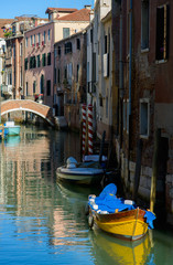 Fototapeta na wymiar canal à Venise