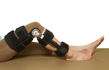 Adjustable angle knee brace support for leg or knee injury