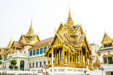 Fototapeta na wymiar Emerald temple in thailand