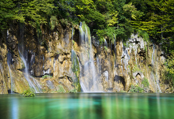 Fototapeta na wymiar Plitvice lakes waterfall, Croatia