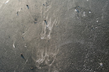 Eisdecke in Güster auf dem See