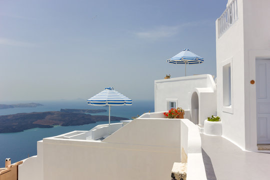 Santorini balconny with view at the sea