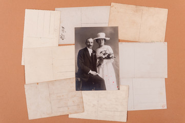 Stare zdjęcie ślubne - obrazy, fototapety, plakaty