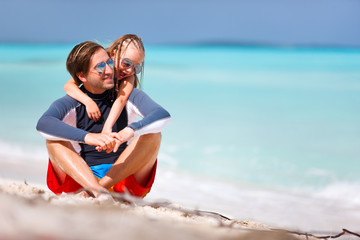 Fototapeta premium Father and daughter at beach