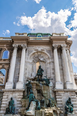 Obraz premium Hunting statue at the Royal palace, Budapest