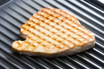 tuna steak on electric grill
