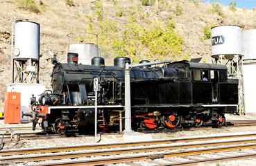 Obraz premium steam locomotive at railway station in Tua,Douro Valley,Portugal