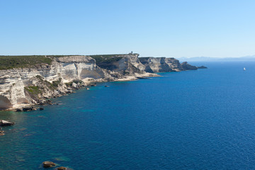 Fototapeta na wymiar Białe klify, Korsyka, Francja.