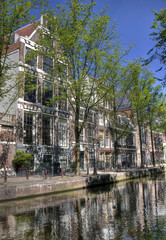 Fototapeta na wymiar Quiet Amsterdam Canal